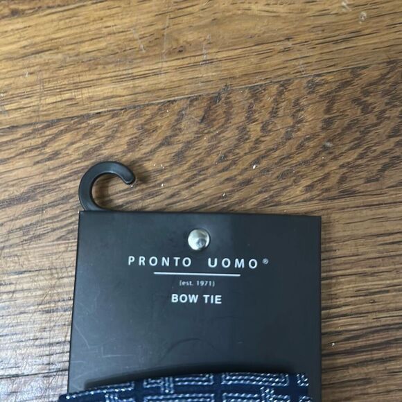 NWT Pronto Uomo Mens Blue Geometric Bow Tie - Picture 2 of 5